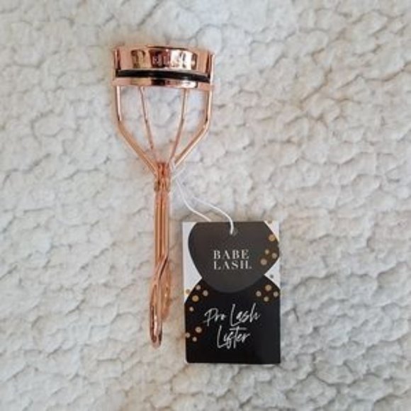 Last Chance! Babe Lash Pro Lash Lifter Lash Curler New with Tags Gold Tone - Picture 2 of 2